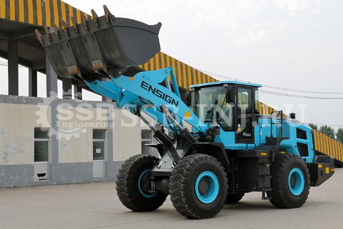 Первый в России фронтальный погрузчик Ensign 660HEV с гибридной силовой установкой.